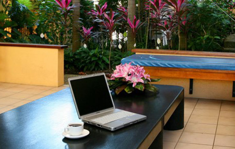 Central Plaza Port Douglas Free WiFi